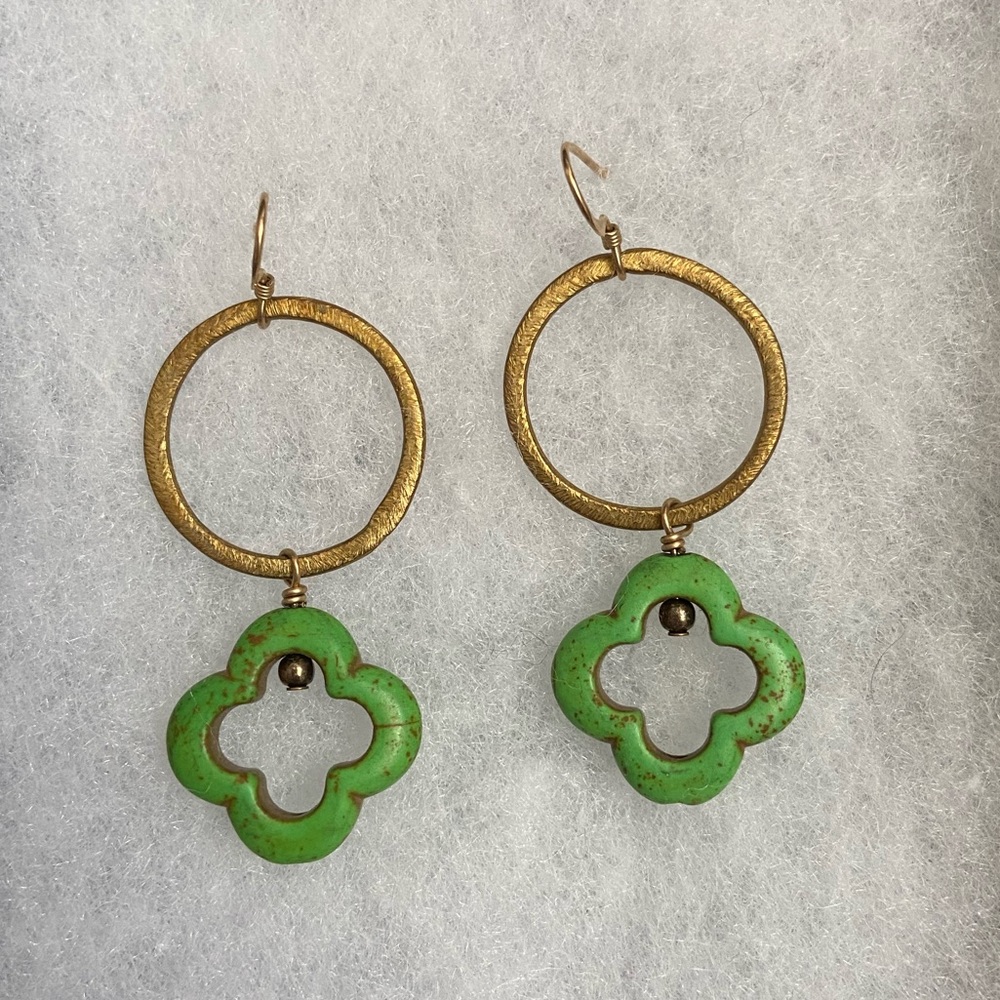 Adorable green and gold clover earrings